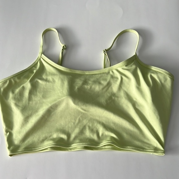VS Pink ULTIMATE LIGHTLY LINED SPORTS CROP Icy Lime - Picture 3 of 7
